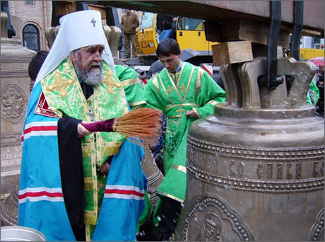 Заморозив строительство храма в центре Екатеринбурга, Андрей Козицын тратит деньги на собор в Ташкенте